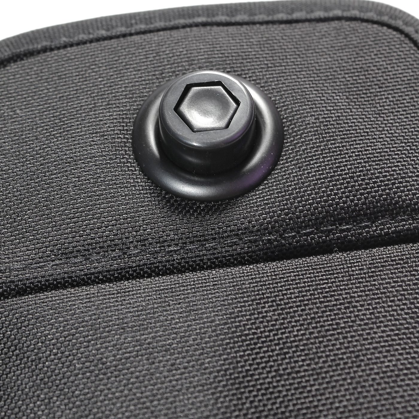 SafePouch magnetic locking pin